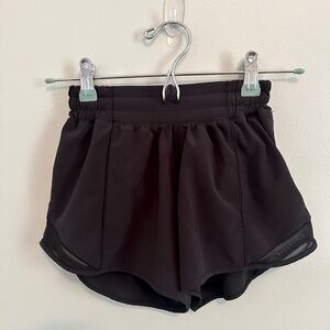 Lululemon hotty hot shorts line “4.